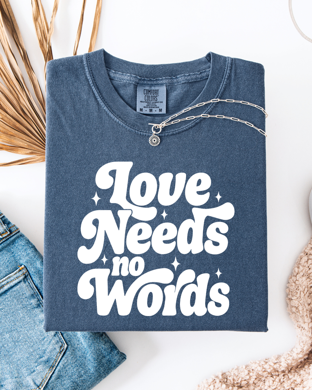 Love needs no words - Retro - T shirt or Sweater